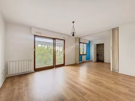 location appartement 1 pièce 38 m² à nantes (44000)