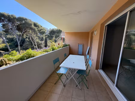 superbe t3 lumineux avec terrasse  garage double et parking