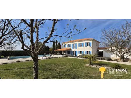 maison familiale de 201 m2  5 chambres  garage  piscine  ja