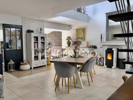 maison de ville t9 de 264 m² en plein coeur du centre ville de talmont-saint-hilaire