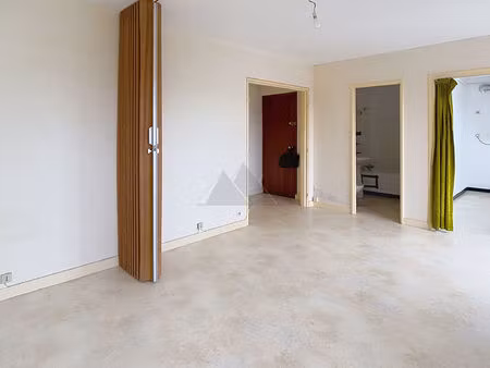 appartement t1 vue degagee stationnement privatif