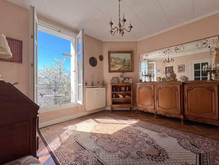 3 pièces traversant et lumineux