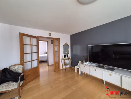 rare localisation hypercentre a saint louis au calme près