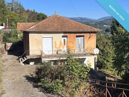 maison à rénover avec vue dégagée  proche centre ville