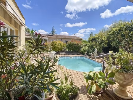 à bollène  dans le vaucluse (84)  aux portes de la drôme villa de plain-pied  4 chambres a