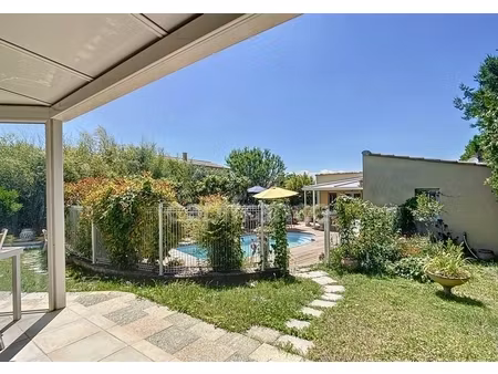bollene (84)  à vendre villa de plain pied 6 pièces - 4 grandes chambres - terrain clos ar