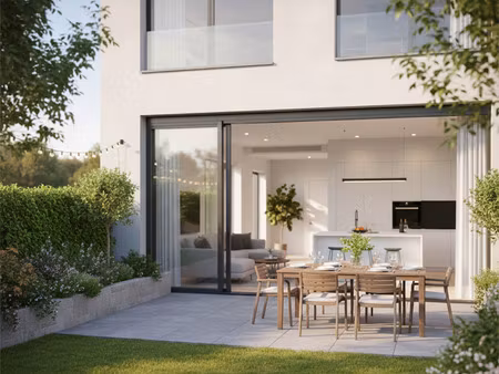 3 pièces – grand jardin – 2 parkings