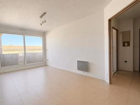 appartement t3 lumineux avec balcons  idéalement situé à castelnaudary