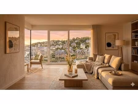 une double vue exceptionnelle entre hippodrome et hauteurs de trouville