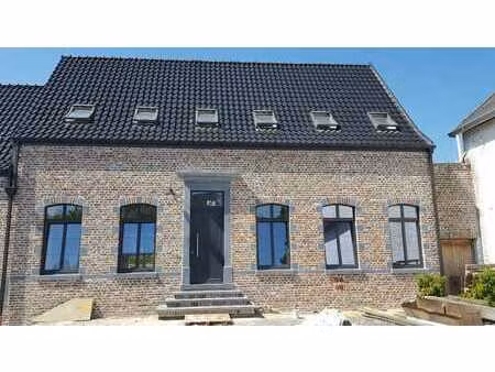 maison 3 chambres  2 salles d'eau  peb b