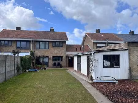 gezellige woning met 3 slaapkamers  garage en zongerichte...