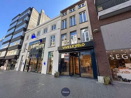 handelspand op aaa-locatie adolf buylstraat