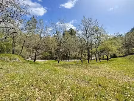 vente terrain 1616 m² à montferrat (83131)  116 000 €