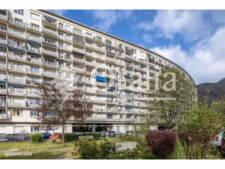 appartement 3 pièces 81 m²