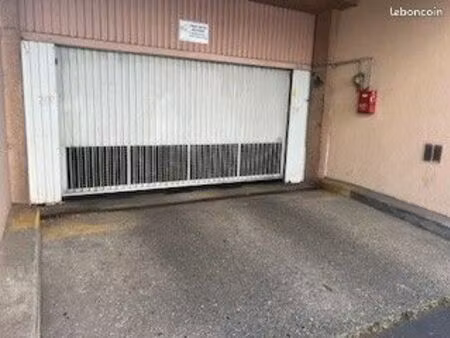 vends parking plein cœur du 6eme