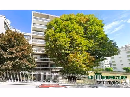 appartement 1 pièce 44 m²