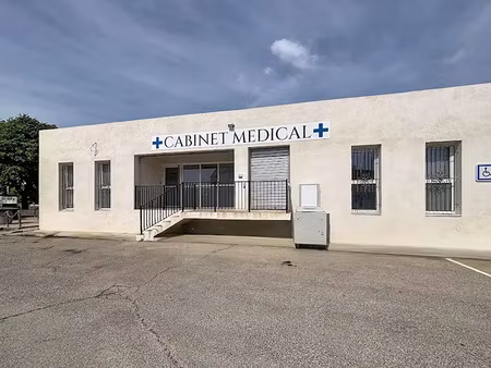vente locaux professionnels 210 m² à eyguières (13430)  861 000 €