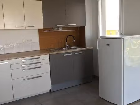 t3 meublé - ste luce sur loire