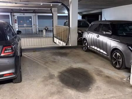 parking voiture en intérieur - saint-cloud