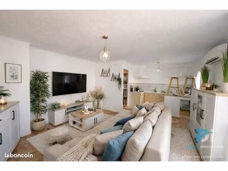 immeuble 4 pièces 81 m²