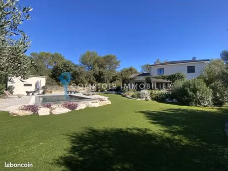 villa 7 pièces 200 m²