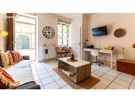 particulier loue studio meublé coeur de dijon