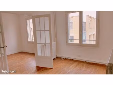 2-3 pièces de 55 m2 + parking à levallois planchette mairie