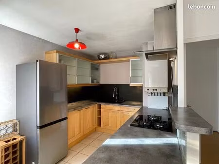 t3 meublé lumineux garage piscine