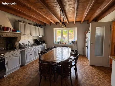 maison 6 pièces 147 m²