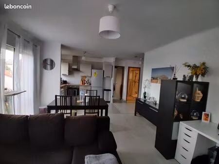 3 pièces • 60 m2 . céret 66400 un