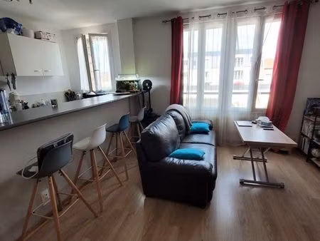 ? t2. quartier calme  proche gare