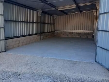 hangar / box / garde meuble