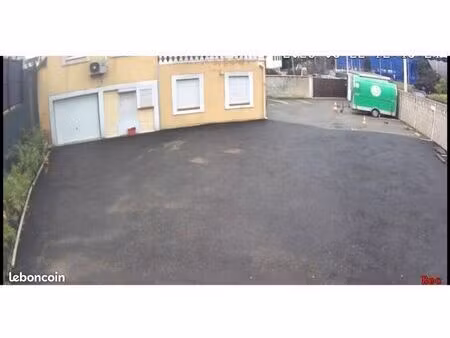 place de parking intérieure pour van fourgon voiture 13004 prox beauregard 13004