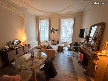 2 pieces cuisine équipée proche remparts