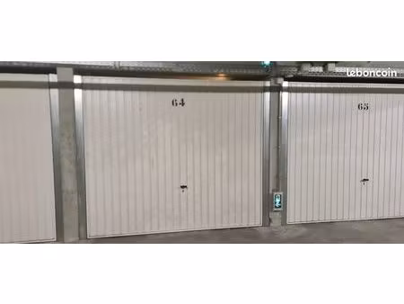 loue garage dans résidence sécurisée face hippodrome parilly 15m2