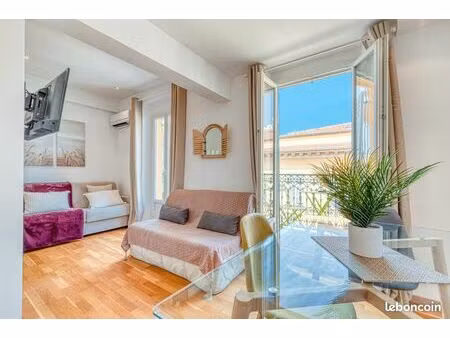 magnifique t2 duplex meublé zone piétonne