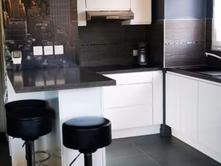 location t3 avec terrasse à solliès-pont