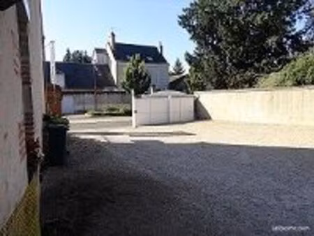 2 pièces meublées 35 m2 orléans sud parking