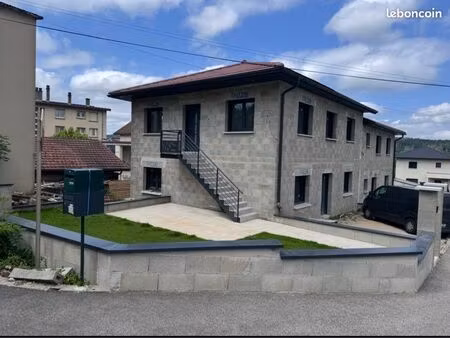 location appartement / maison t4 83 m2 neuf avec jardin