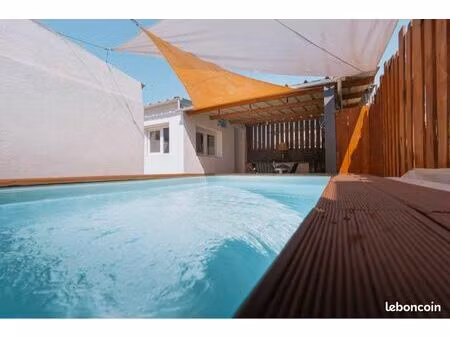 t2 de 30m2 rénové avec piscine