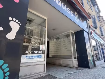 vente locaux professionnels 4 pièces 135 m² à morestel (38510)  145 000 €