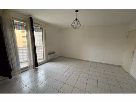 location appartement  m² t-2 à cagnes-sur-mer  840 €