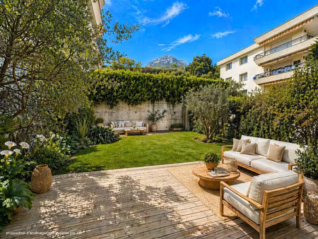 vence 3p atypique 80 m2 terrasse plein sud vue mer + jardi