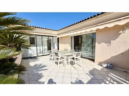 appartement a vendre les 'hauts de vaugrenier' villeneuve loubet 3 pièce(s) 66 m2