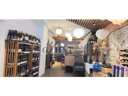 en exclusivite local commercial emplacement n°1 rentabilite 9 %