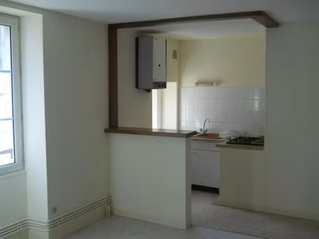 location appartement 2 pièces 42 m² à bourges (18000)  490 €