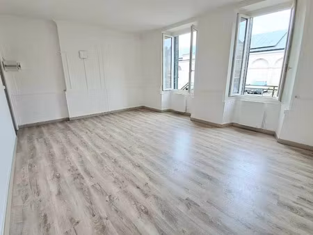 location appartement 1 pièce 31 m² à brienon-sur-armançon (89210)  295 €