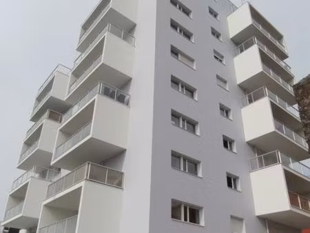 3 pieces - nantes république - #11526