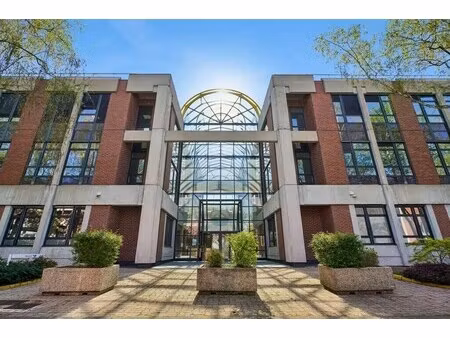 location bureaux 200 m² à 4 384 m²