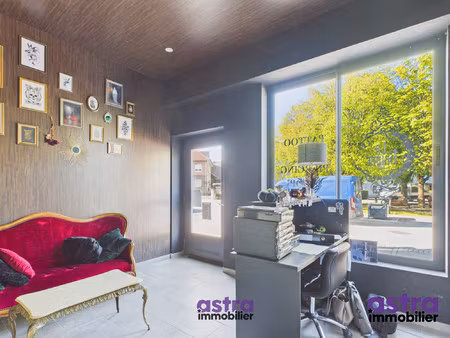 à louer – local commercial idéalement situé au centre de ba